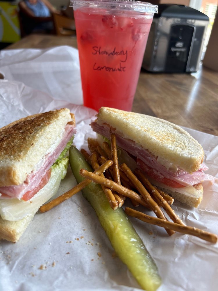 UTOPIA FROZEN YOGURT AND COFFEE HOUSE Updated October 2024 34