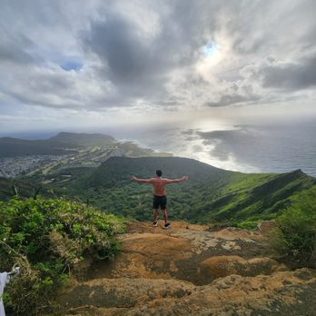 Koko Head - Yeeeeeeeet! - Hiking Near Me - Honolulu, Hawaii Koko Head - Yeeeeeeeet! - Hiking Near Me - Honolulu, Hawaii
