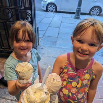 Arethusa Farm - Ice Cream and Smiles - Ice Cream & Frozen Yogurt Near Me - New Haven, Connecticut Arethusa Farm - Ice Cream and Smiles - Ice Cream & Frozen Yogurt Near Me - New Haven, Connecticut