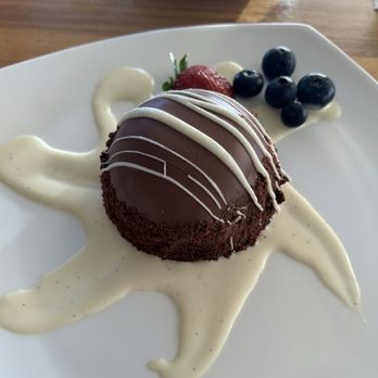 The Plantation House - Birthday dessert - Hawaiian Near Me - Lahaina, Hawaii