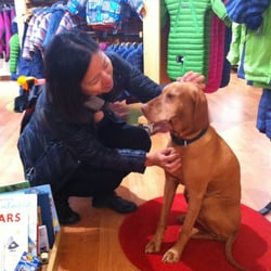 Patagonia Zürich Mountain Wilderness Equipment AG - Good girl, Itala