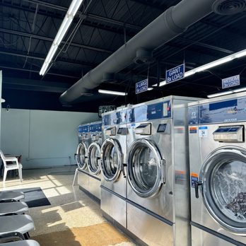 Ellie's Laundry - Laundromat Near Me - Memphis, Tennessee Ellie's Laundry - Laundromat Near Me - Memphis, Tennessee
