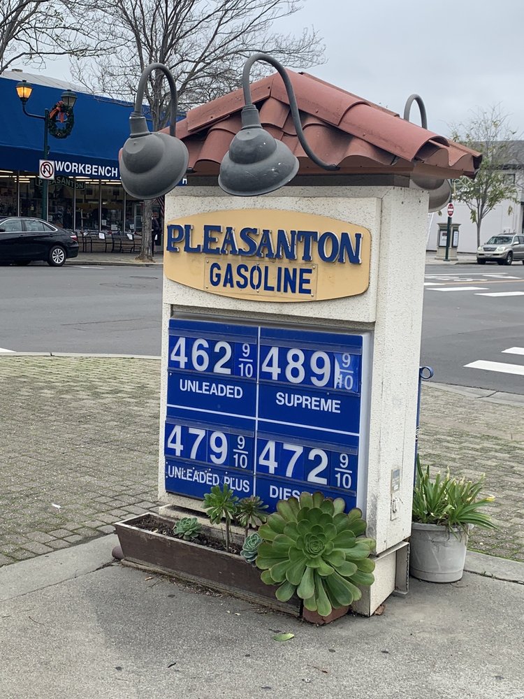 PLEASANTON GAS STATION Updated August 2024 12 Photos & 19 Reviews