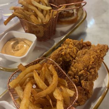 Pink Pistachio Cafe - Chicken tenders - Coffee & Tea Near Me - Somerset, New Jersey