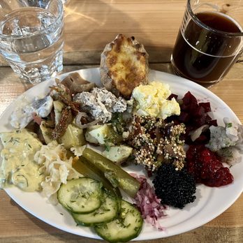 Konstan Möljä - Scandinavian Near Me - Helsinki, 18