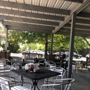Thumbs Up Diner - Nice covered patio - Diners Near Me - Roswell, Georgia