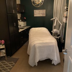 Reno Skin Lab - Enjoy clinical esthetics in a spa atmosphere.
