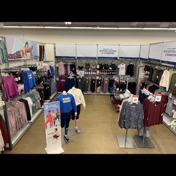 Old Navy - Women's Clothing Near Me - Norwalk, Connecticut Old Navy - Women's Clothing Near Me - Norwalk, Connecticut