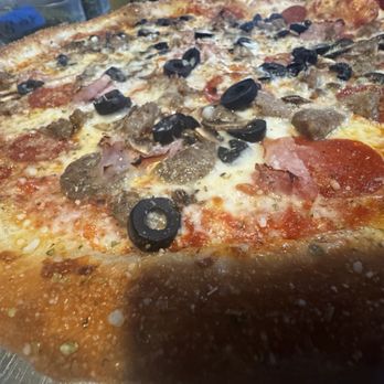 Gustavo's - Noa's Ark - Pizza Near Me - Dahlonega, Georgia