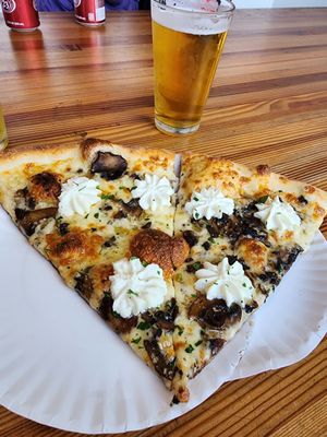 Raymond’s Pizzeria by null