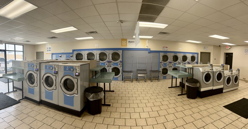 LAUNDRY LAND Updated May 2024 1115 W 2nd St, Davenport, Iowa