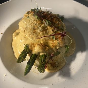 Kiss - Cajun chicken, asparagus and potatoes - New American Near Me - Houston, Texas Kiss - Cajun chicken, asparagus and potatoes - New American Near Me - Houston, Texas