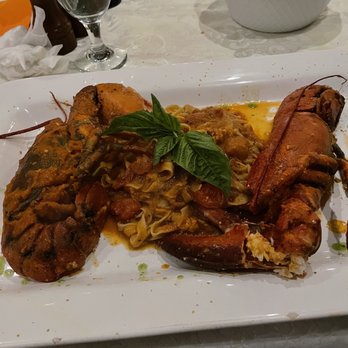Le Sorelle Restaurant - Lobster Fra Diavolo - Italian Near Me - Delray Beach, Florida Le Sorelle Restaurant - Lobster Fra Diavolo - Italian Near Me - Delray Beach, Florida