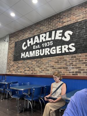 Charlies Hamburgers by null