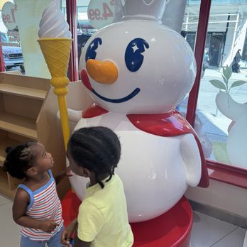 Mixue - Ice Cream & Frozen Yogurt Near Me - Brooklyn, New York Mixue - Ice Cream & Frozen Yogurt Near Me - Brooklyn, New York