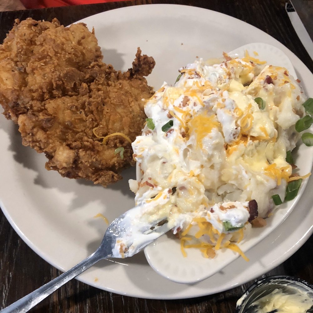 The Tree Restaurant Bar & Grill - Chicken fried Chicken, gravy on the side, loaded mashed potatoes - American Near Me - Lumberton, Texas The Tree Restaurant Bar & Grill - Chicken fried Chicken, gravy on the side, loaded mashed potatoes - American Near Me - Lumberton, Texas
