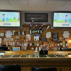 Lori's Bar & Grill