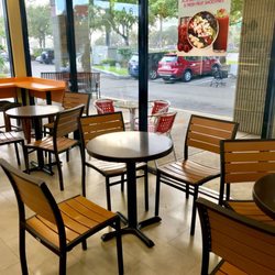 D'Lites Emporium - Indoor Seating
