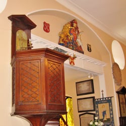 St Peter's Church - Elegant pulpit, St Peter, Petersham