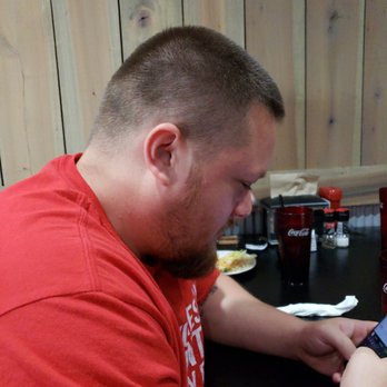 Hickory House Restaurant - Eating food with my brother. - Barbeque Near Me - Pulaski, Tennessee