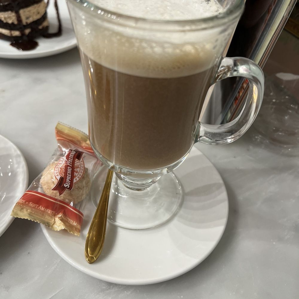La Dolce Vita - Caramel macchiato - Ice Cream & Frozen Yogurt Near Me - Georgetown, Massachusetts