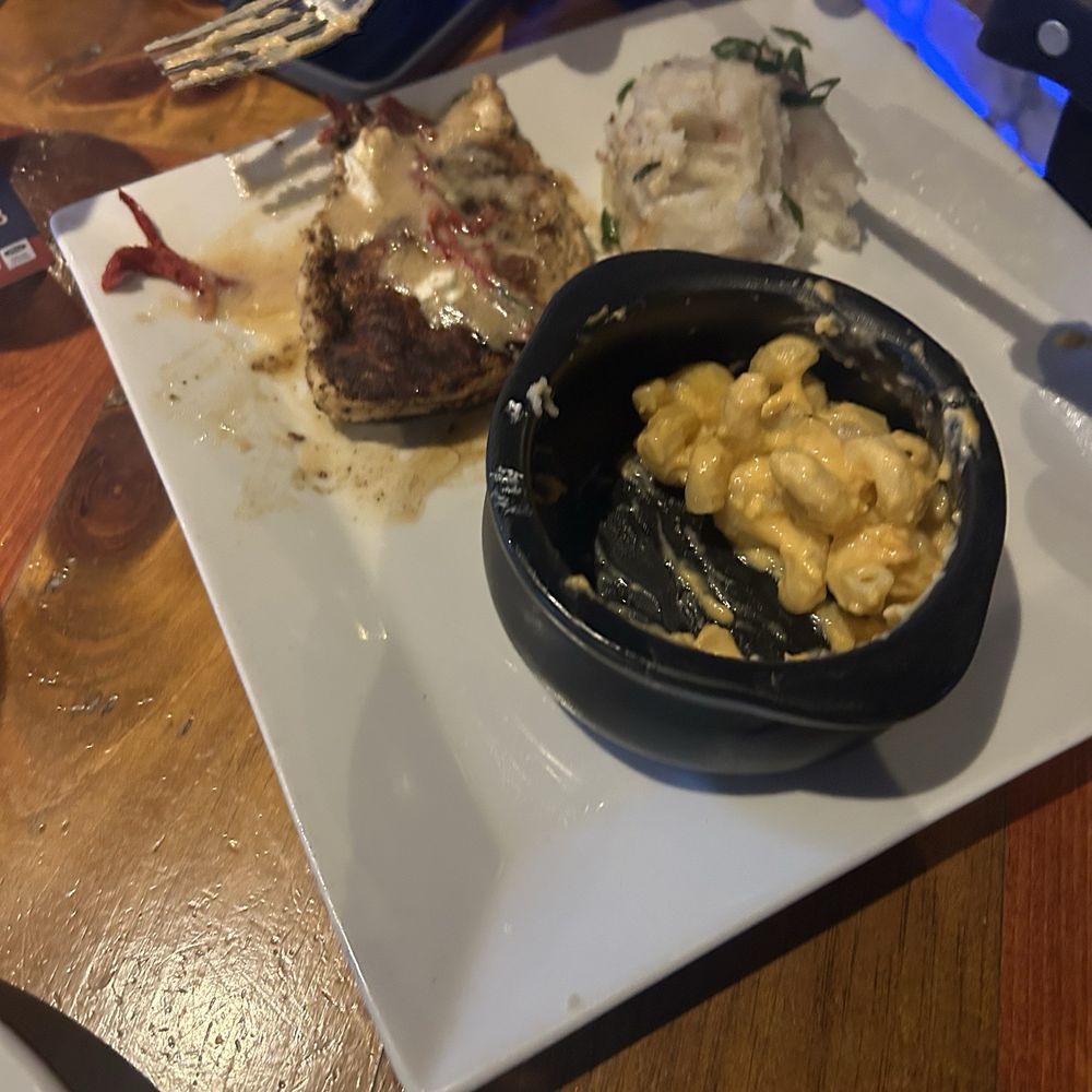 Ford's Garage Plantation - Chicken Henry with mac n cheese - Bars Near Me - Plantation, Florida Ford's Garage Plantation - Chicken Henry with mac n cheese - Bars Near Me - Plantation, Florida