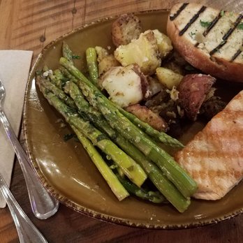 Urban Plates - Salmon, asparagus, rosemary potatoes, bread - Salad Near Me - Irvine, California