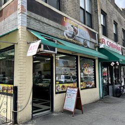 La Sabrosura Bakery - Outside