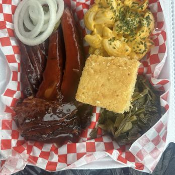 Pull Up -N- Eat - Platter with Mac n cheese and collard greens - Chicken Wings Near Me - Harker Heights, Texas