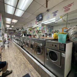 Astoria Bubbles Laundromat