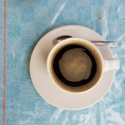 Le Castelet - Enfrijoladas y cafe Americano