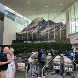 Christchurch International Airport - Bright and open baggage claim!