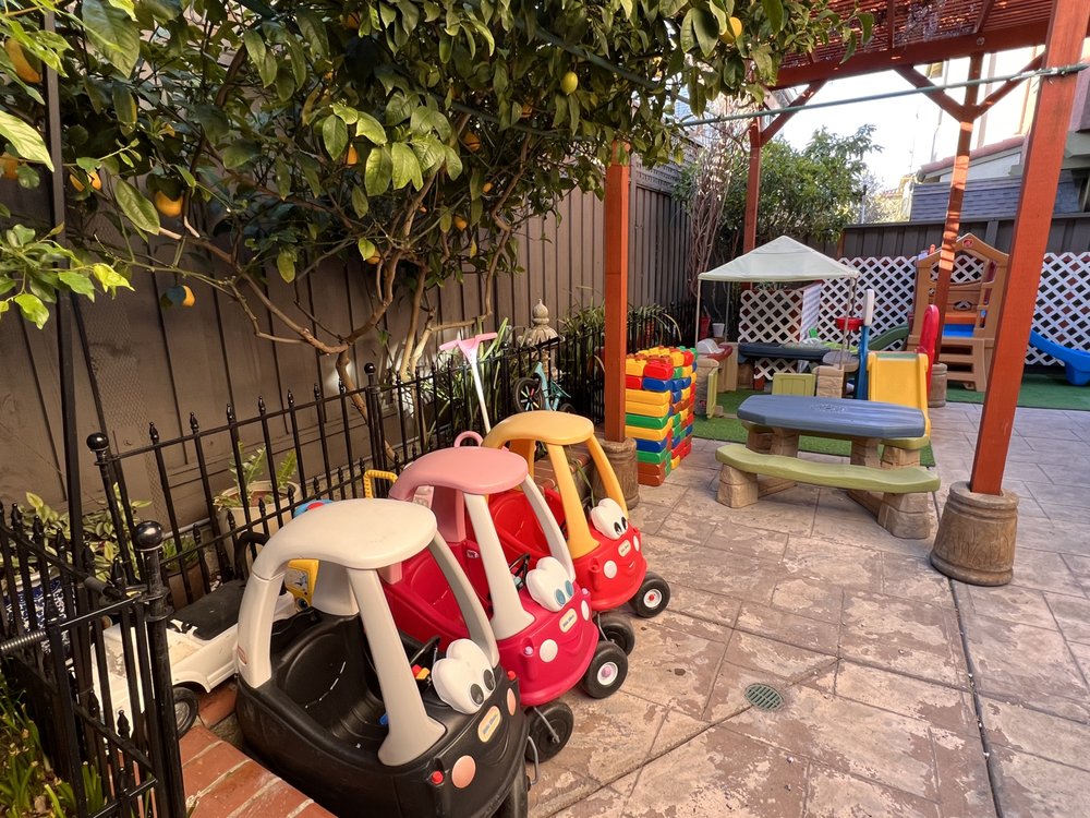 Julia's Family Daycare - childcare center in Alameda, CA