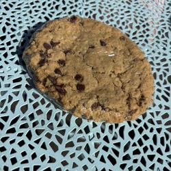 Angeline's Bakery & Café - Chocolate chip cookie