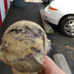 Bidinger's Ice Cream - Peanut butter oreo