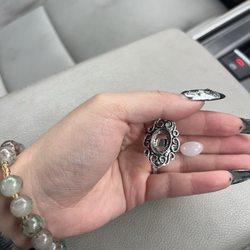 Faux gem fell off within minutes after purchase