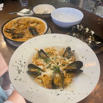 The Dive Oyster Bar - house special pan roast - Seafood Near Me - Temple City, California