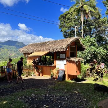 Nourish Hanalei - This place is small but is straight from flavor town and they do take credit card. - Acai Bowls Near Me - Hanalei, Hawaii Nourish Hanalei - This place is small but is straight from flavor town and they do take credit card. - Acai Bowls Near Me - Hanalei, Hawaii