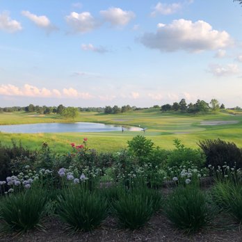 The Glen Club - 18th green view from patio - Golf Near Me - Glenview, Illinois The Glen Club - 18th green view from patio - Golf Near Me - Glenview, Illinois