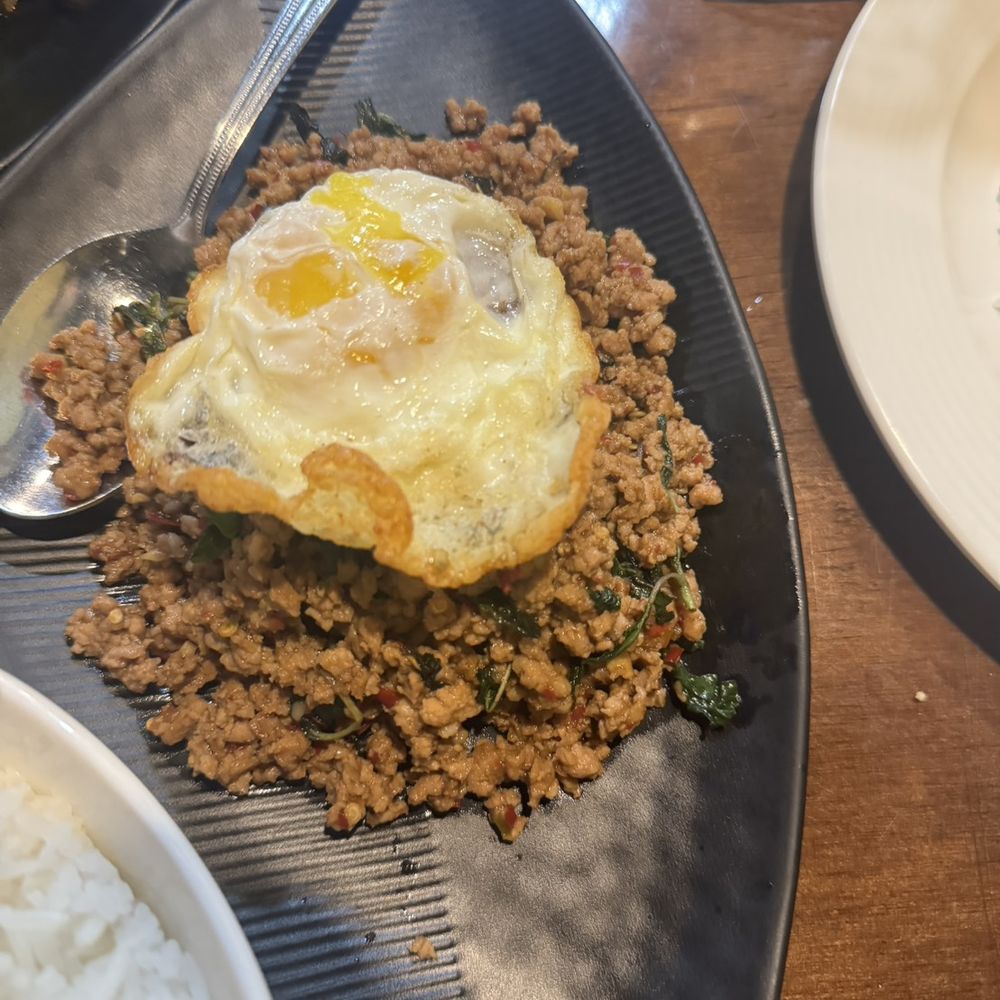 Khao Yai Thai Kitchen - Thai Near Me - Beaverton, Oregon