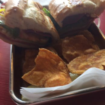 The Washington Brewing - Spicy Italian with chips - Brewpubs Near Me - Washington, Pennsylvania The Washington Brewing - Spicy Italian with chips - Brewpubs Near Me - Washington, Pennsylvania