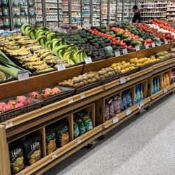 Publix - Super neat and well stocked produce dept.