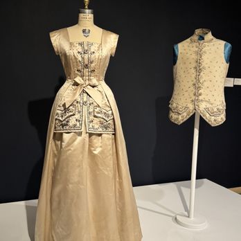 Phoenix Art Museum - Dior - Art Museums Near Me - Phoenix, Arizona