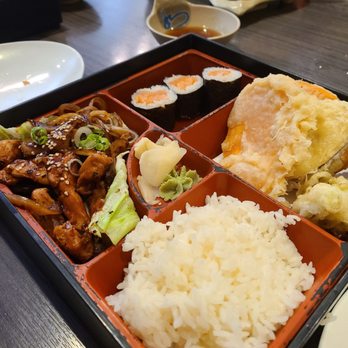 New Generation Grill Fusion - Stir Fried Chicken Bento w/ 3 PC Salmon Roll - Japanese Near Me - Toronto, Ontario New Generation Grill Fusion - Stir Fried Chicken Bento w/ 3 PC Salmon Roll - Japanese Near Me - Toronto, Ontario