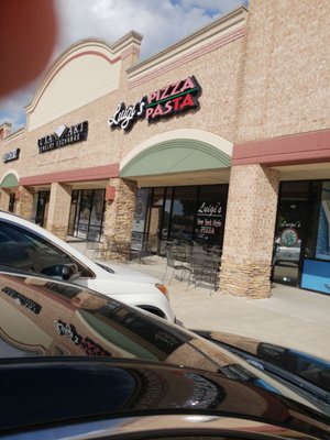 Luigi's Pizza by null