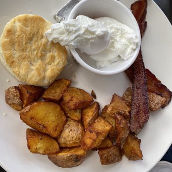 Kihei Caffe - 2 egg breakfast - Hawaiian Near Me - Kihei, Hawaii