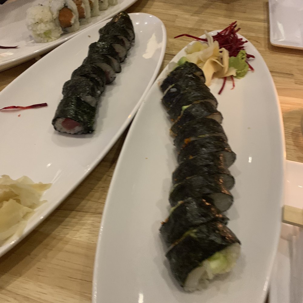 Sushi Sake Killian - Salmon, Tuna and Scallop Roll - Sushi Bars Near Me - Miami, Florida Sushi Sake Killian - Salmon, Tuna and Scallop Roll - Sushi Bars Near Me - Miami, Florida