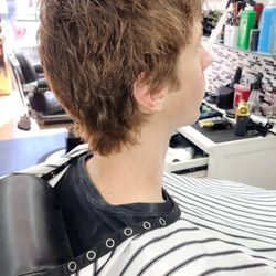 Scissor Textured Crop Schedule yours online here https://link.booksy.com/gentlemens-barbershop