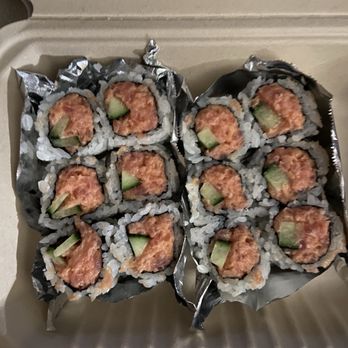 Restaurant Tatsuki - Mild spicy tuna roll - easy rice - Sushi Bars Near Me - Woodland Hills, California Restaurant Tatsuki - Mild spicy tuna roll - easy rice - Sushi Bars Near Me - Woodland Hills, California