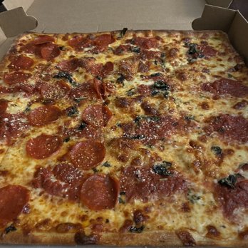Fort Lee Pizzeria - Grandma half pepperoni - Pizza Near Me - Fort Lee, New Jersey Fort Lee Pizzeria - Grandma half pepperoni - Pizza Near Me - Fort Lee, New Jersey